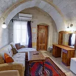Elegance Cave & Restaurant Hotell