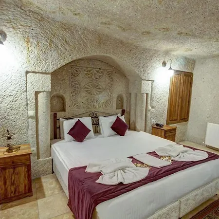 Elegance Cave & Restaurant 2*