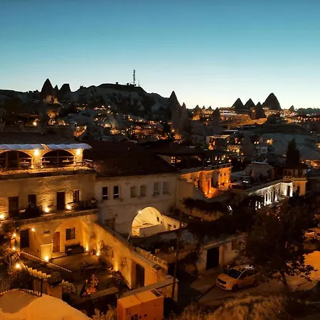 Elegance Cave & Restaurant ギョレメ