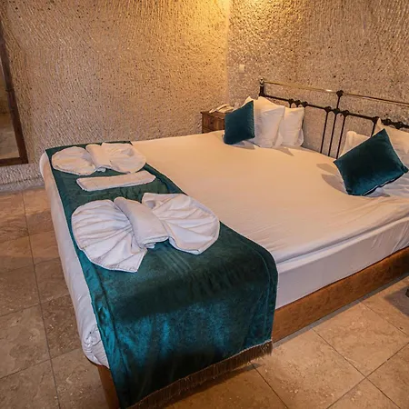 Elegance Cave & Restaurant 2*