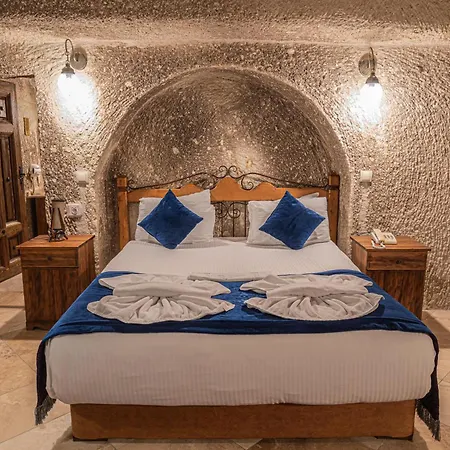 Elegance Cave & Restaurant Готель