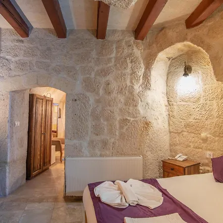 Готель Elegance Cave & Restaurant