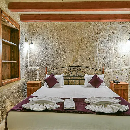 Elegance Cave & Restaurant 2*