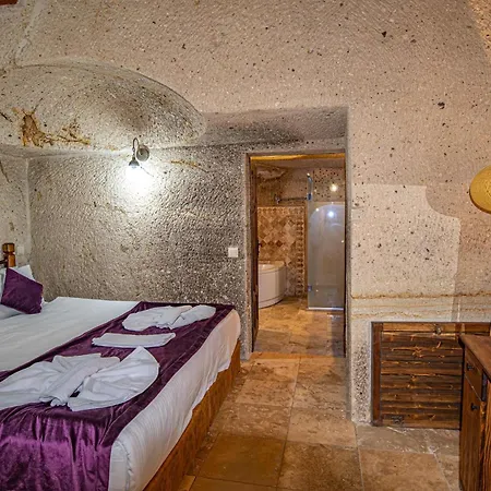 Elegance Cave & Restaurant Готель 2*