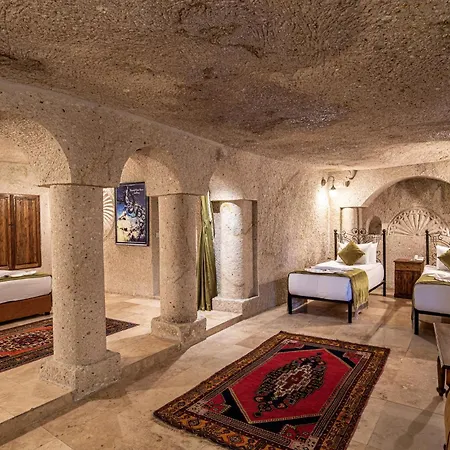 Elegance Cave & Restaurant Готель