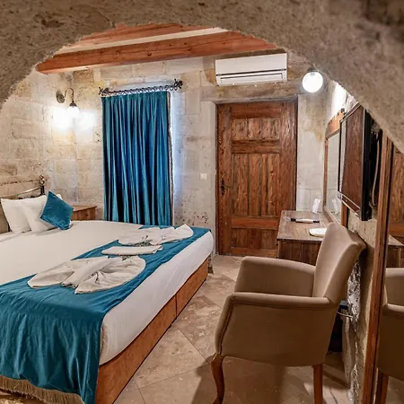 Готель Elegance Cave & Restaurant 2*