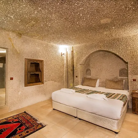 Elegance Cave & Restaurant ギョレメ