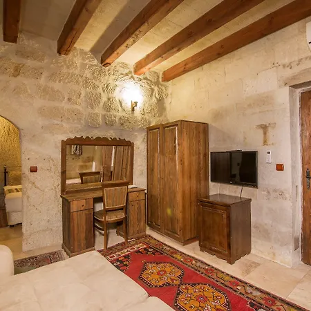 Elegance Cave & Restaurant ギョレメ