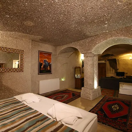 Elegance Cave & Restaurant 4*