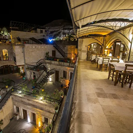 ホテル Elegance Cave & Restaurant ギョレメ