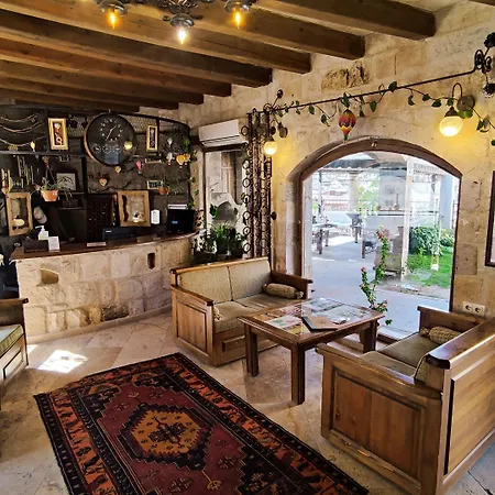 Elegance Cave & Restaurant Hotel