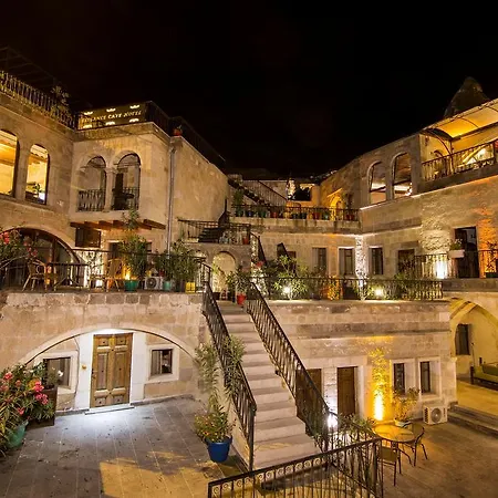 Elegance Cave & Restaurant Готель