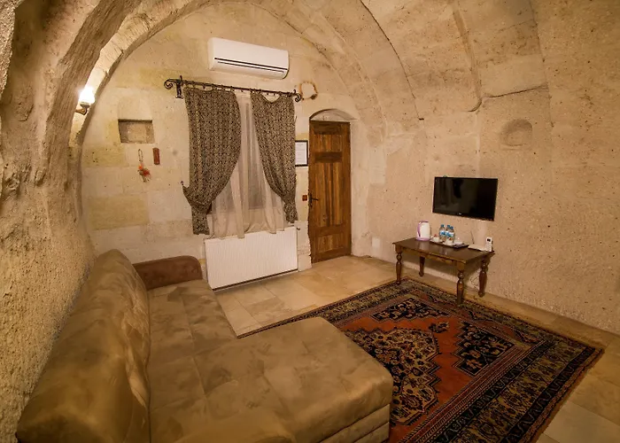 Elegance Cave & Restaurant