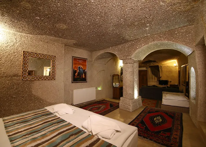 Elegance Cave & Restaurant 4*
