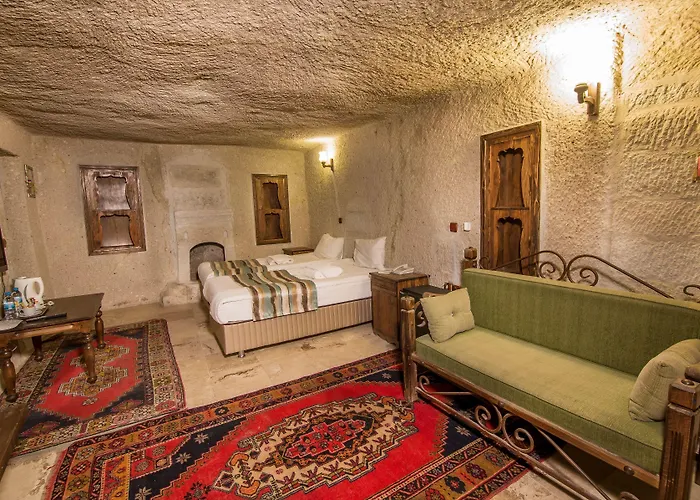 Elegance Cave & Restaurant Szálloda 4*