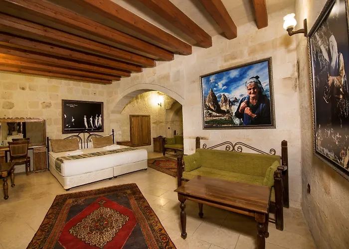 Elegance Cave & Restaurant 4*